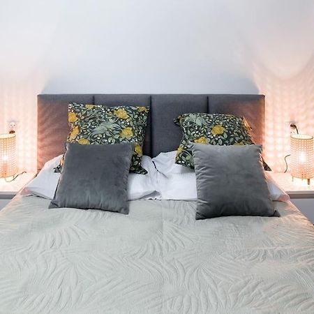 Charming Apartment In Calm And Central Area Krakau Exterior foto